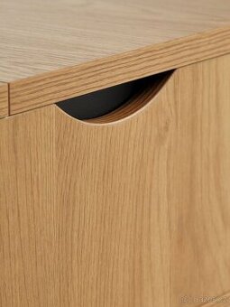 Konferenční stolek