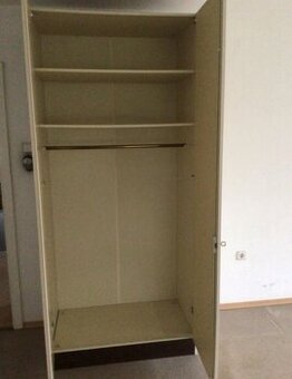 Šatní Skříň
