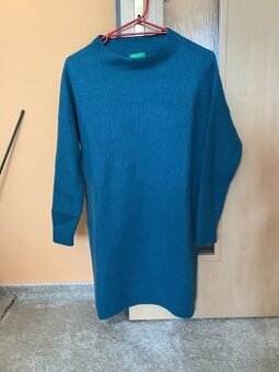 Pletené šaty zn. Benetton
