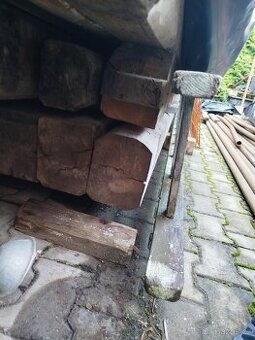 Prodám dřevěné trámy a podlahové prkna