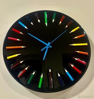 Hodiny z epoxidové pryskyřice