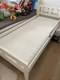 Dětská IKEA postel vč. roštů a matrace 160x70