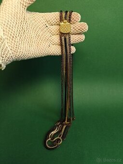 Vintage náhrdelník s barevnými řetízky.