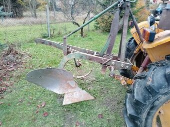 Prodám pluh za traktor