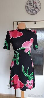 Nové šaty Desigual