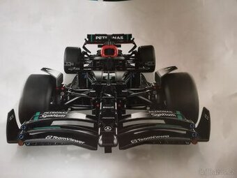 Stavebnice F1 Mercedes W14