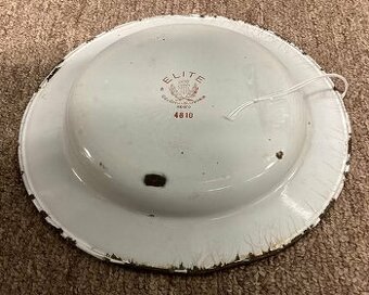 Starý talíř  a krabička