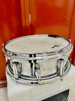 Rimmel vintage 13”