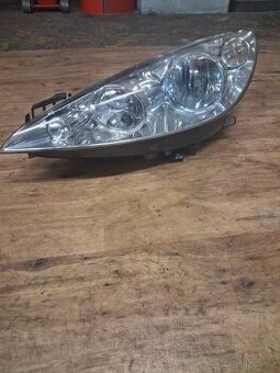 Svetlomet predni levy orig.Peugeot 308,1200kc
