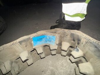 Gumový pas na BOBCAT 319