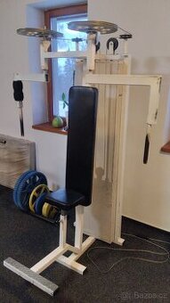 Posilovací stroj,Peck deck