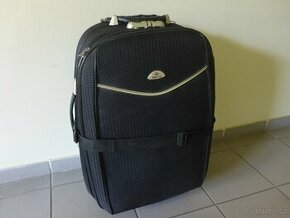 Cestovní kufr na kolčkách