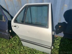 Dveře na Saab 9000 - černé a stříbrné