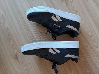 Botasky Reebok - vel. 37