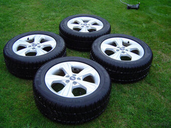4 XZIMNÍ HLINÍKOVÁ KOLA FORD KUGA 235/55 R17..TOP
