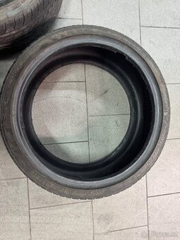 Prodám pneu 245/35/zr19 - 1