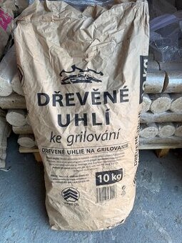 Grilovací uhlí a brikety