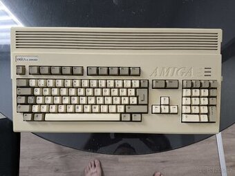 Amiga1200 + 030/28mhz - 1