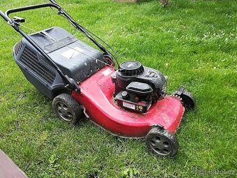 sekačka briggs&stratton s pojezdem