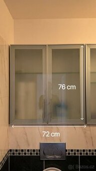 Skříňka – 2 kusy, skleněné dveře