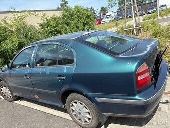 ŠKODA OCTAVIE - celé auto na NÁHRADNÍ DÍLY