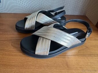 Kožené sandály zn.Max Mara, vel.37.