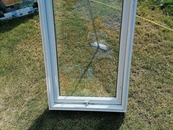 Prodám plastové střešní okna 78x140+ lemování