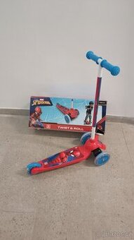 Mondo koloběžka Twist & Roll Spiderman