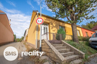 Pronájem rodinného domu 2+1 s dvorkem