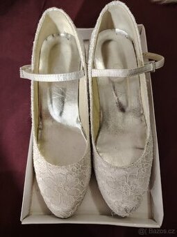 Bílé svatební/plesové lodičky vel.40