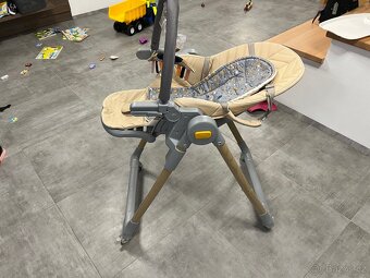 Jídelní židle polohovatelná vhodná od narození