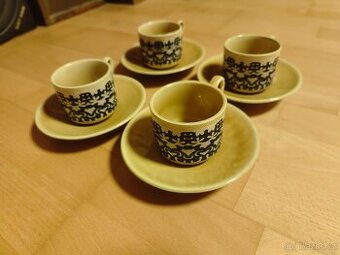 Sada 4 hrnečků s podšálky Ditmar Urbach