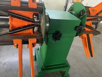 Odvíjecí zařízení