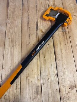 Štípací sekera Fiskars X21-L