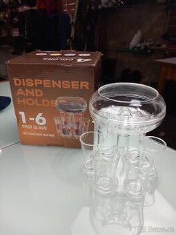 DÁVKOVAČ A DRŽÁK na panáky