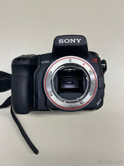 Prodám fotoaparát SONY Alpha 300