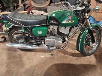 Čz 250 .