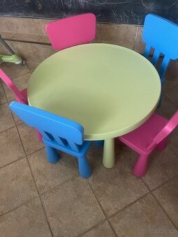 Stoleček a židličky mammut