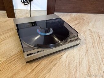 Tangenciální gramofon Technics SL-7 plný automat