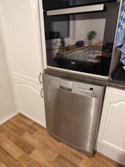 Myčka na nádobí AEG