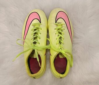 Kopačky Nike Mercurial EU 38,5