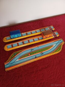 Staré hračky. Ites,kdn.