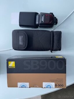 Nikon Speedlight SB-900