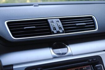 PODSVICENE VYDUCHY VENTILACE PASSAT
