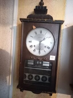 Starožitné nástěnné hodiny