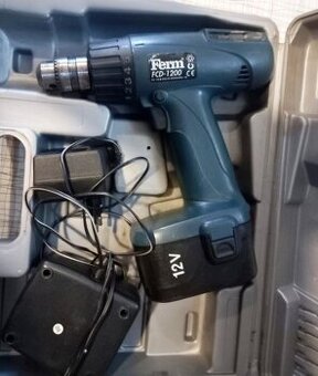 nevyužitá aku vrtačku FERM 1200 včetně kufru