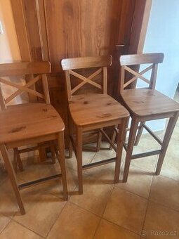 Dobrý den, prodám 3 barové židle - 1