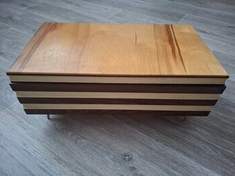 Dřevěná truhlička