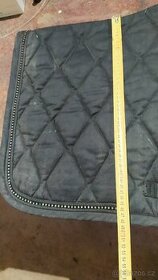 Podsedlová deka s kamínky