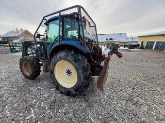 Traktor Hew Holland T4.95